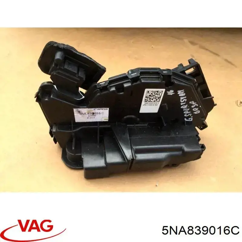 5NA839016C VAG Замок задньої дверї, правої