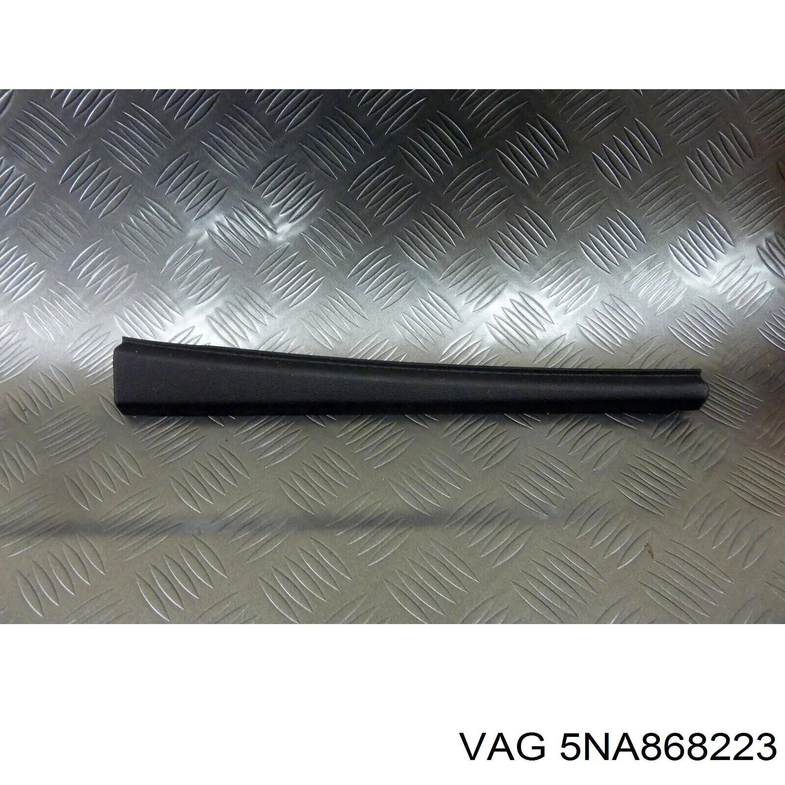 Купити 5NA868223 VAG 