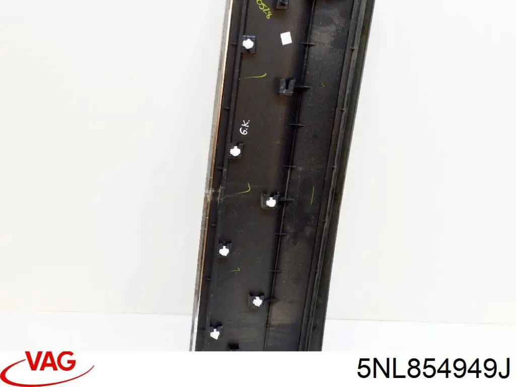 Молдинг задніх лівих дверей, нижній 5NL854949KRYP VAG