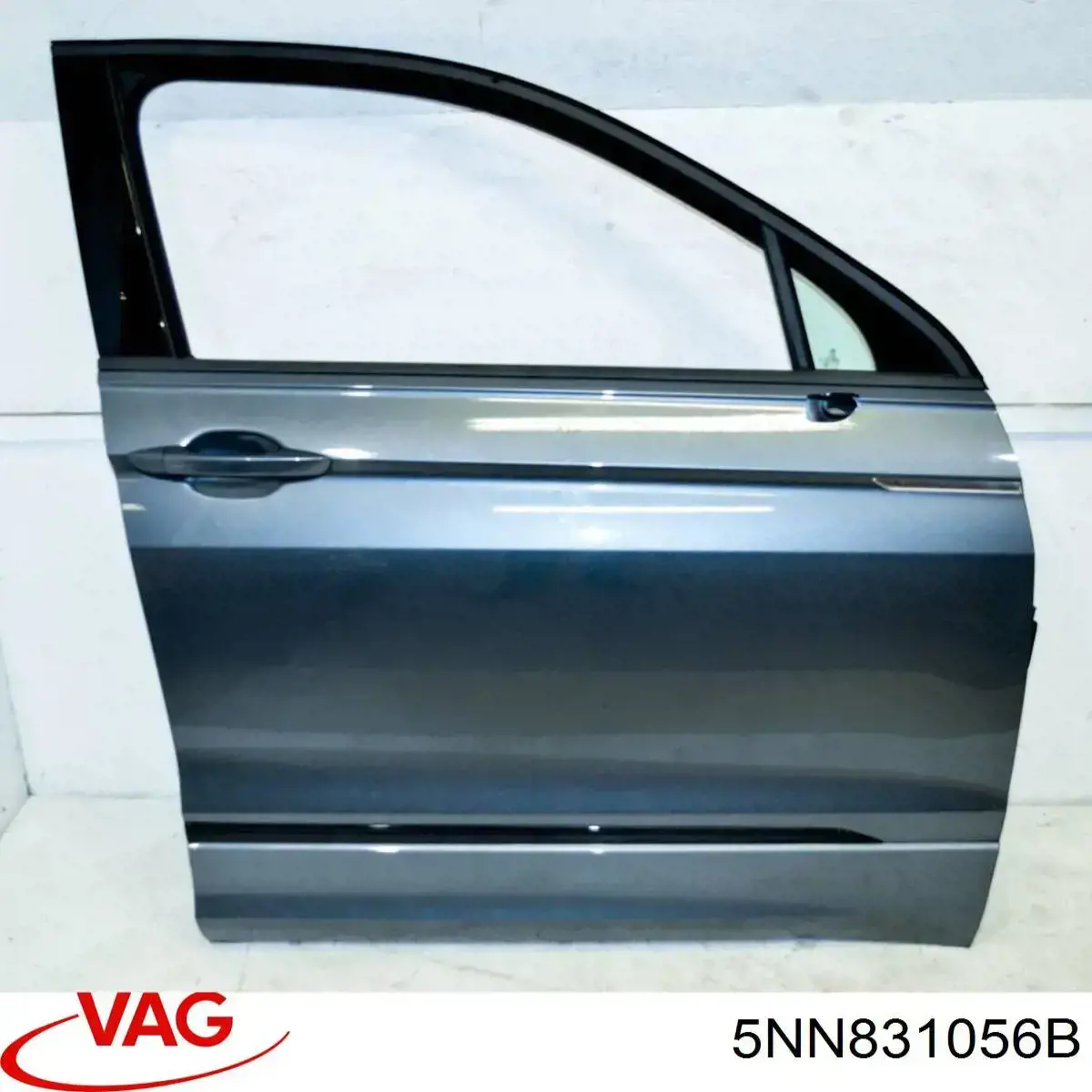 5NN831056C VAG Пасажирські передні двері
