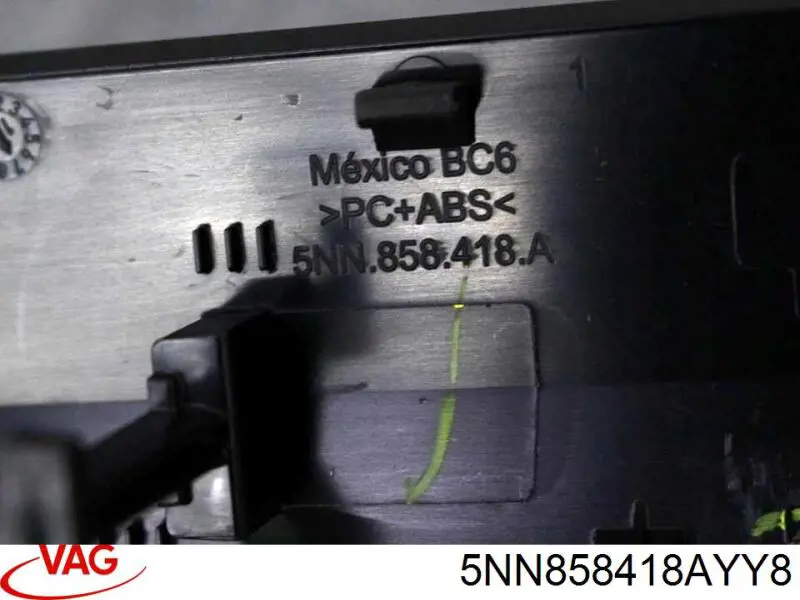 5NN858418AYY8 VAG 