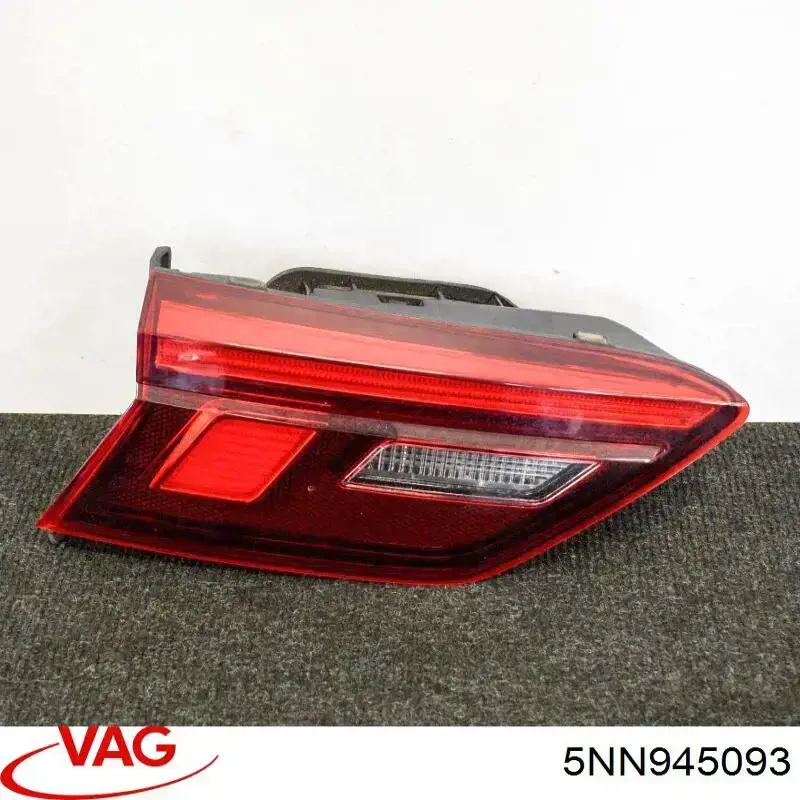 5NN945093 VAG Задня ліва внутрішня фара
