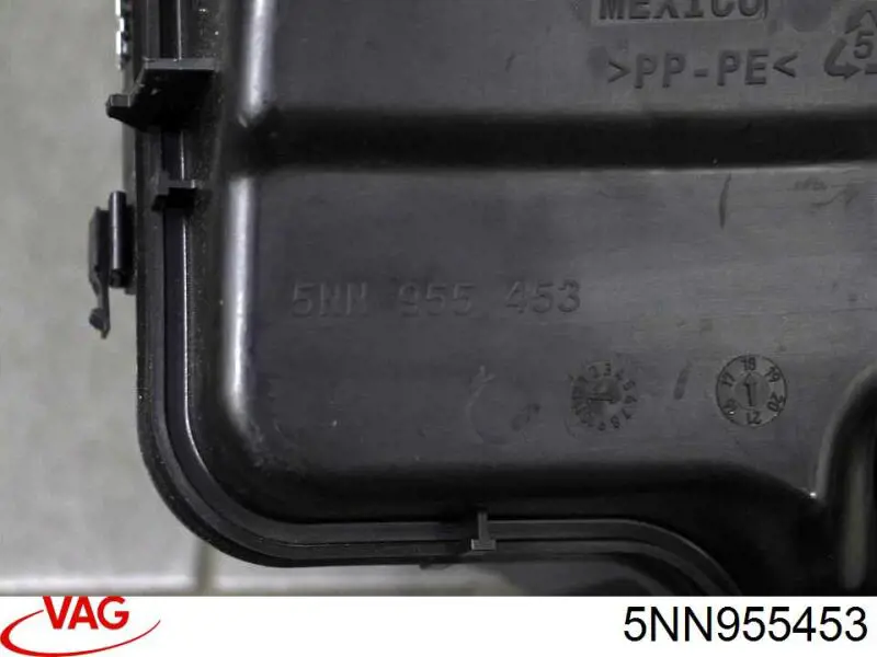 Бачок омивача лобового скла VAG 5NN955453 ціна, від 70.31 USD