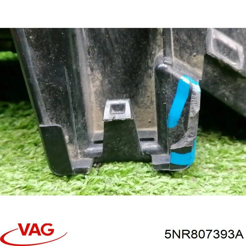 Лівий кронштейн заднього бампера VAG 5NR807393A ціна, від 49.47 USD