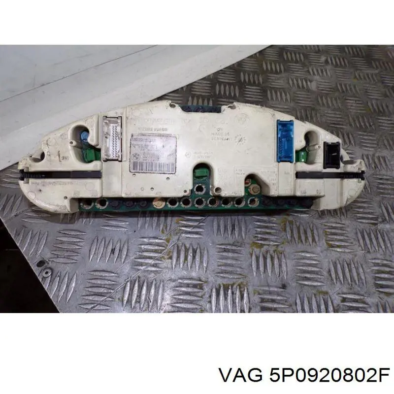 Приладова дошка-щиток приладів 5P0920802F VAG