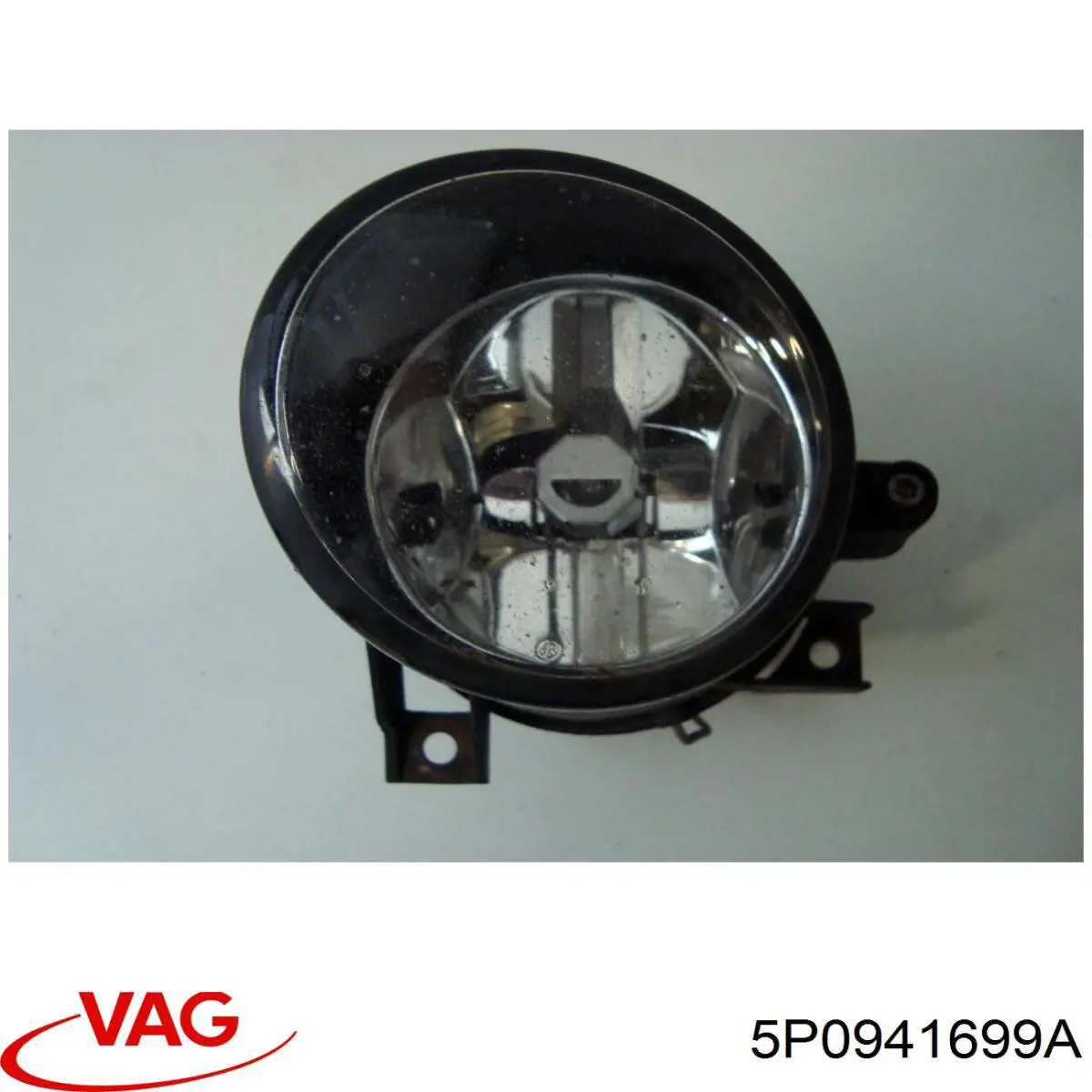 Протитуманка ліва VAG 5P0941699A ціна, від 13.13 USD