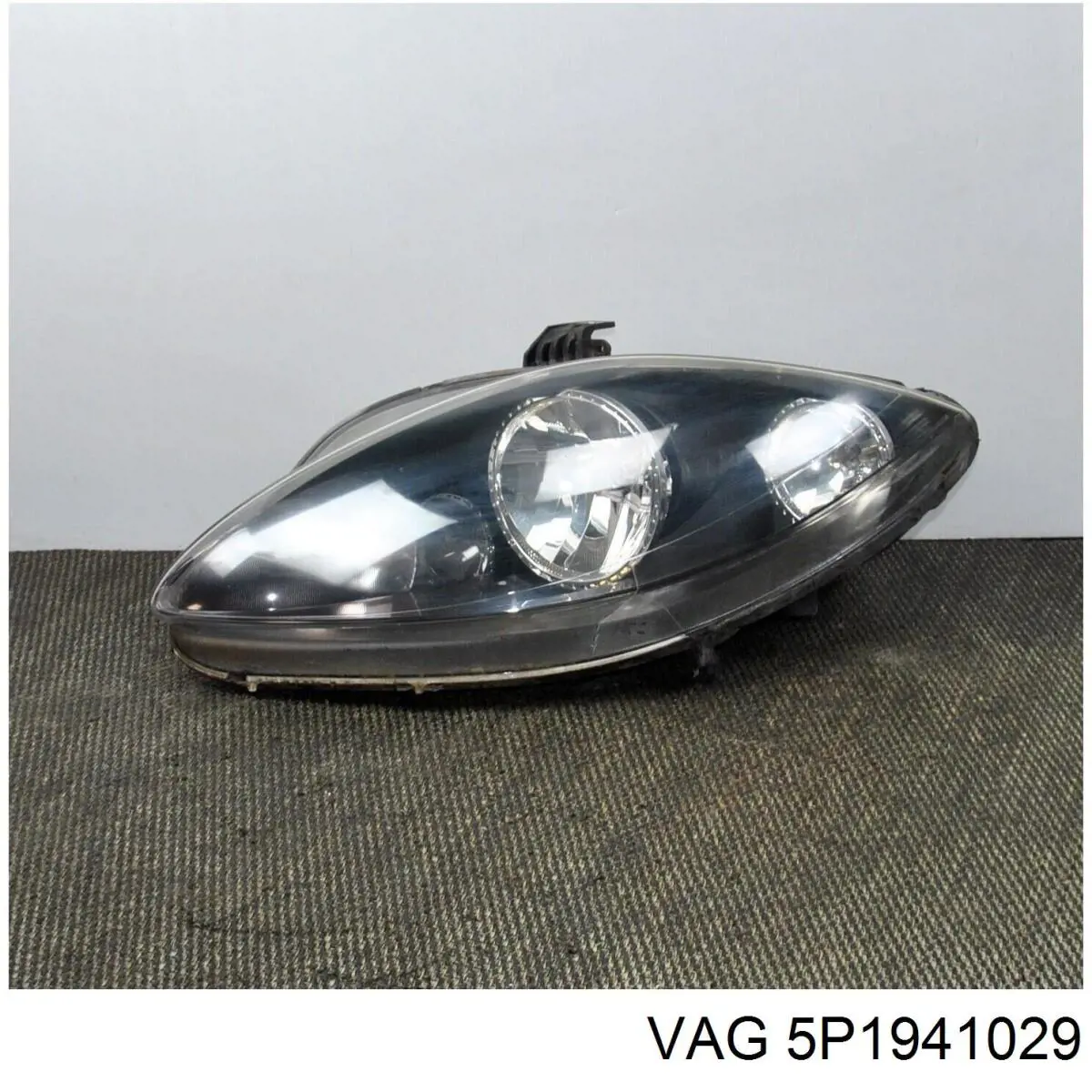 5P1941029 VAG Фара дальнього світла в зборі