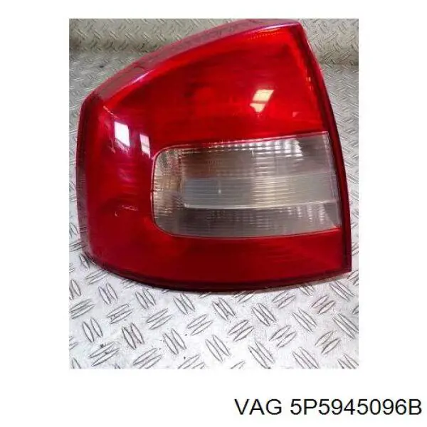 Купити 5P5945096B VAG Задня права фара
