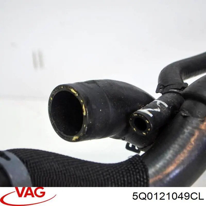 Шланг/патрубок радіатора охолодження, нижній VAG 5Q0121049CL ціна, від 113.44 USD