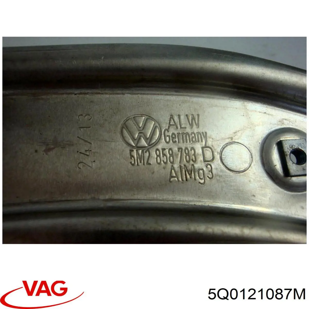 Купити 5Q0121087M VAG Фланець системи охолодження (трійник)