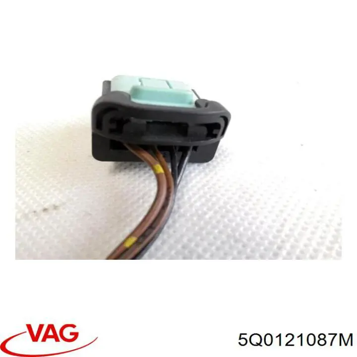 Фланець системи охолодження (трійник) 5Q0121087M VAG