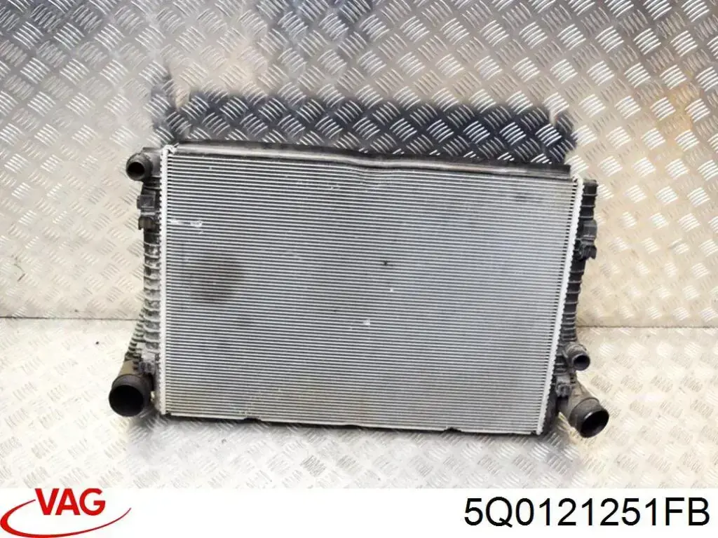 Радіатор основний VAG 5Q0121251FB ціна, від 101.98 USD