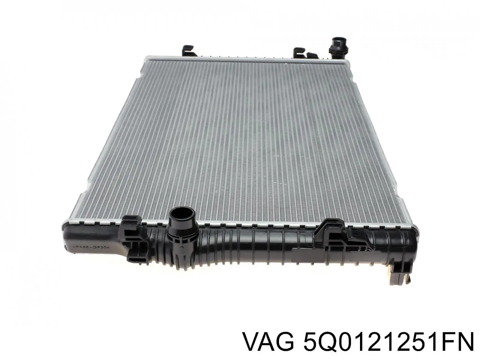 Радіатор 5Q0121251FN VAG