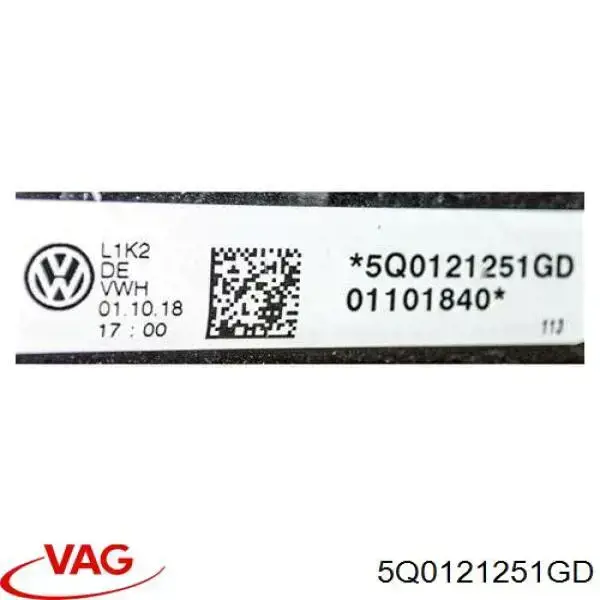 Купити 5Q0121251GD VAG Радіатор двигуна