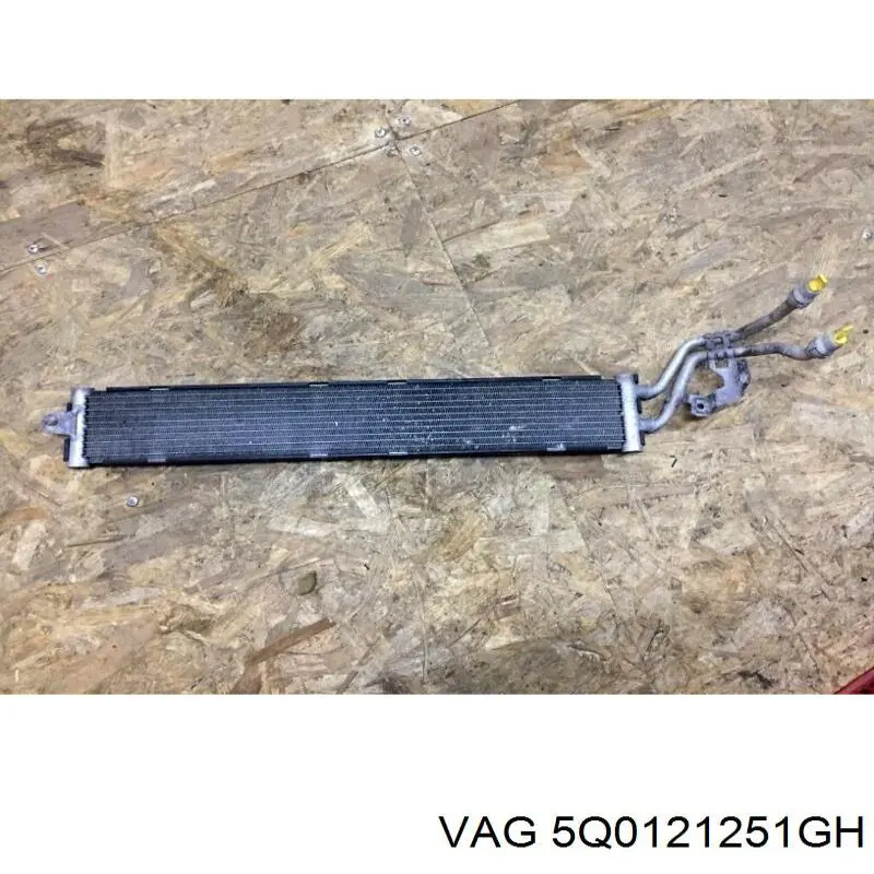Купити 5Q0121251HB VAG Радіатор охолодження, додатковий