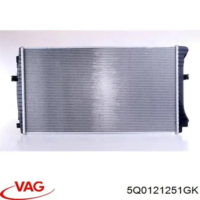5Q0121251GK VAG радіатор охолодження двигуна