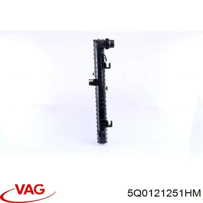 5Q0121251HM VAG Радіатор охолодження двигуна