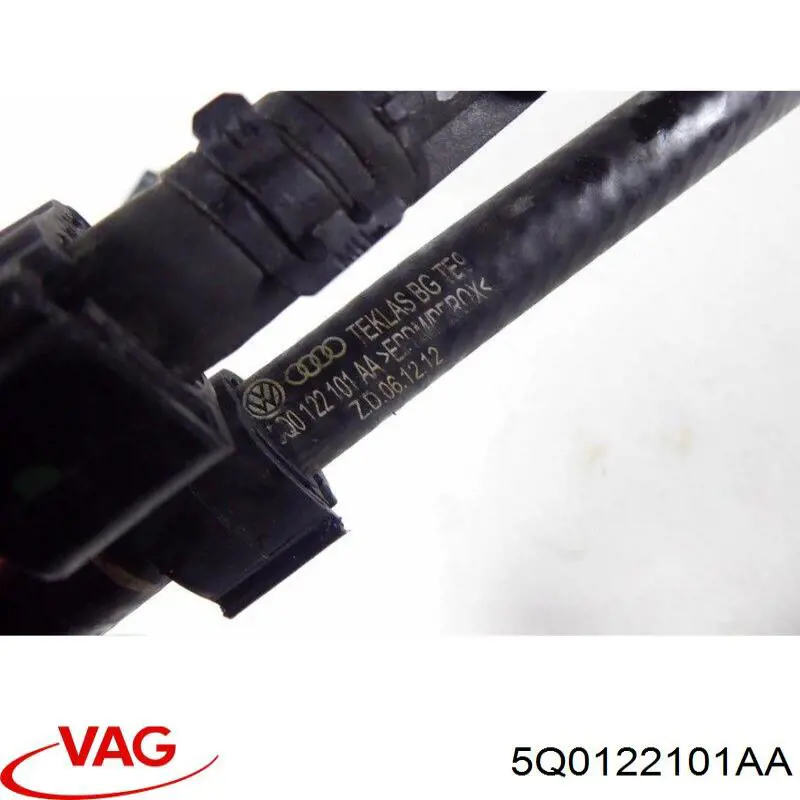 5Q0122101AA VAG шланг/патрубок радіатора охолодження, верхній