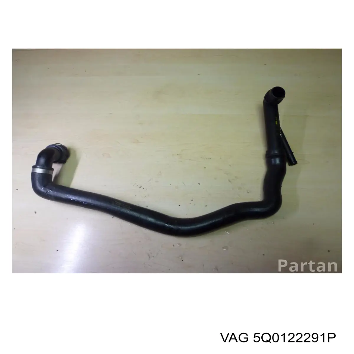 Купити 5Q0122291P VAG Фланець системи охолодження (трійник)