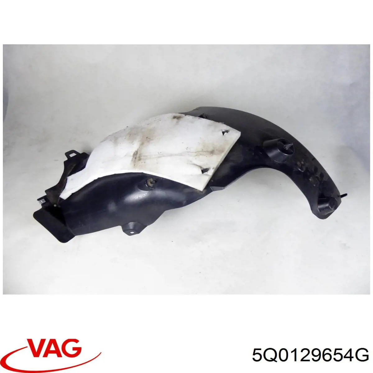5Q0129654G VAG Патрубок повітряний, вхід в турбіну (наддув)