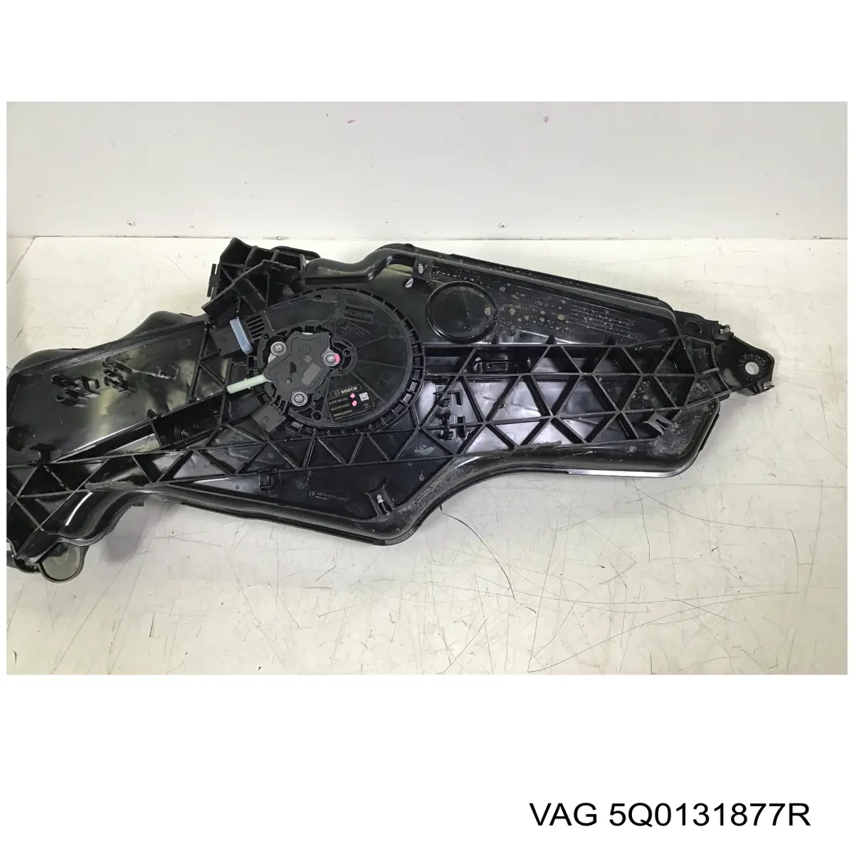 Купити 5Q0131877K VAG Бак AD BLUE