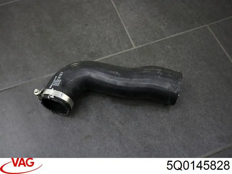 Купити 5Q0145828 VAG Патрубок повітряний, вихід з турбіни (наддув)
