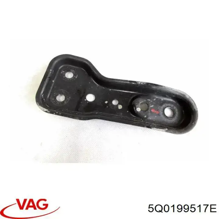 Купити 5Q0199517E VAG Кронштейн передньої балки