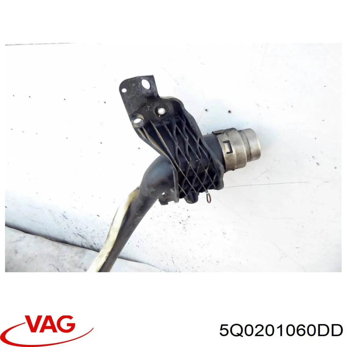 Б/бак VAG 5Q0201060HB ціна, від 264.73 USD