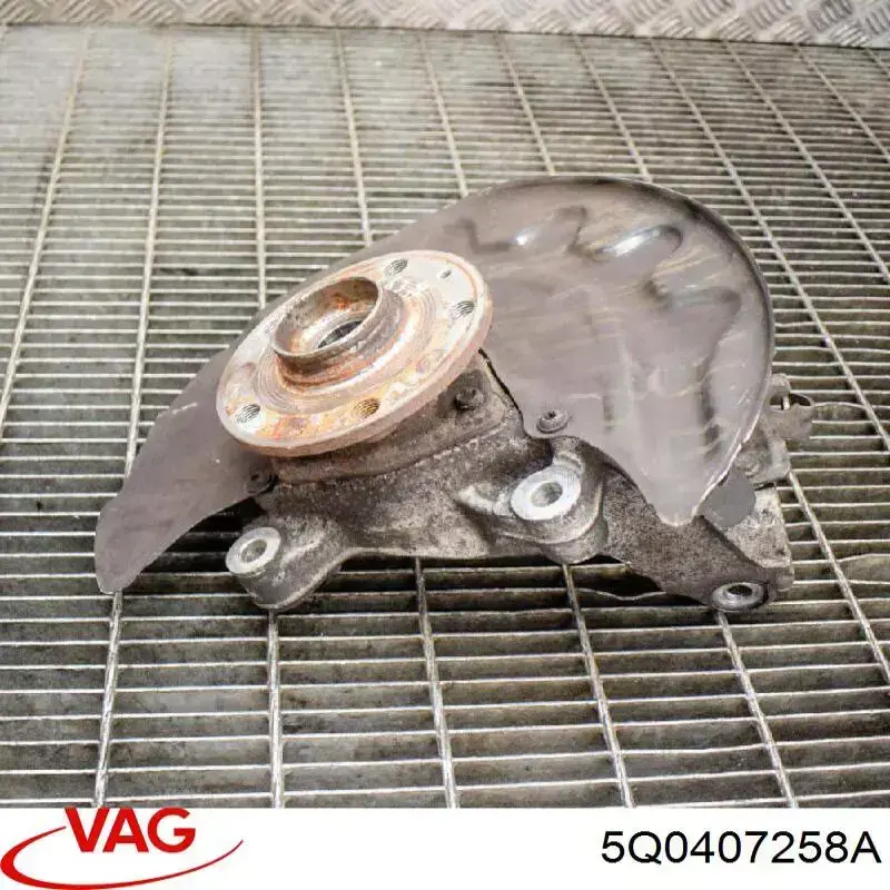Цапфа поворотна права VAG 5Q0407258A ціна, від 86.51 USD