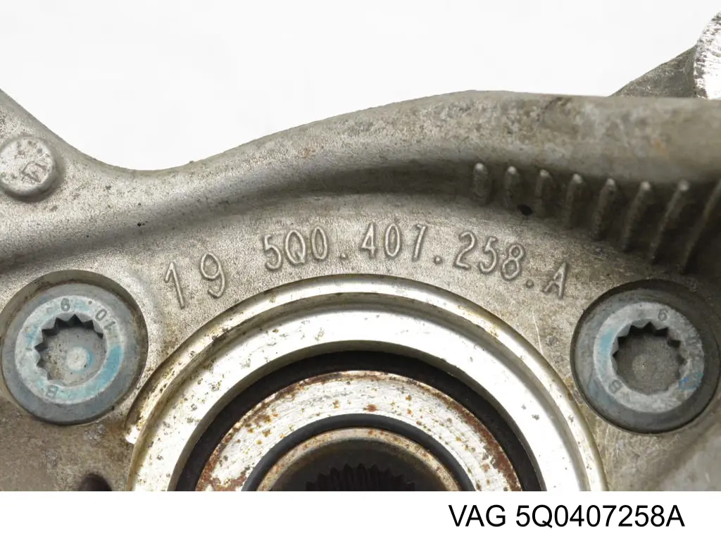 Цапфа - поворотний кулак передній, правий 5Q0407258A VAG