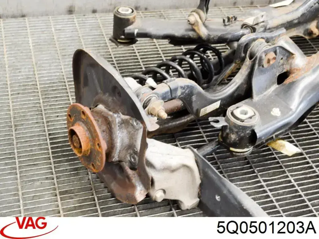 Купити 5Q0501203A VAG Піввісь задня, ліва
