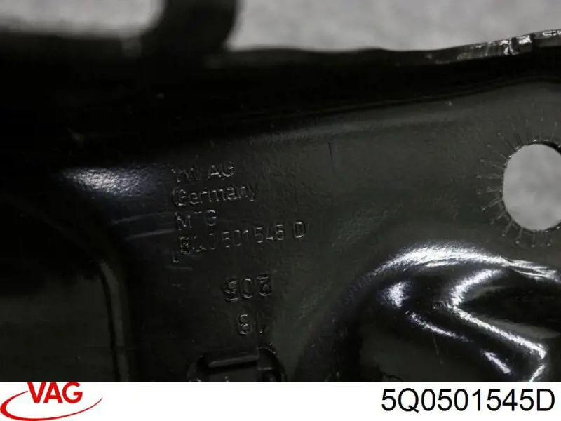 Купити 5Q0501545D VAG Кронштейн задньої балки