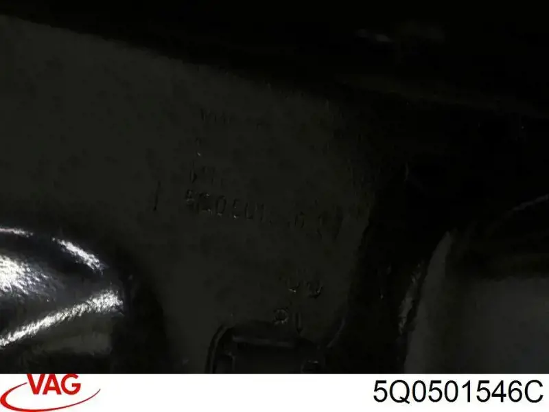 Купити 5Q0501546C VAG Кронштейн задньої балки