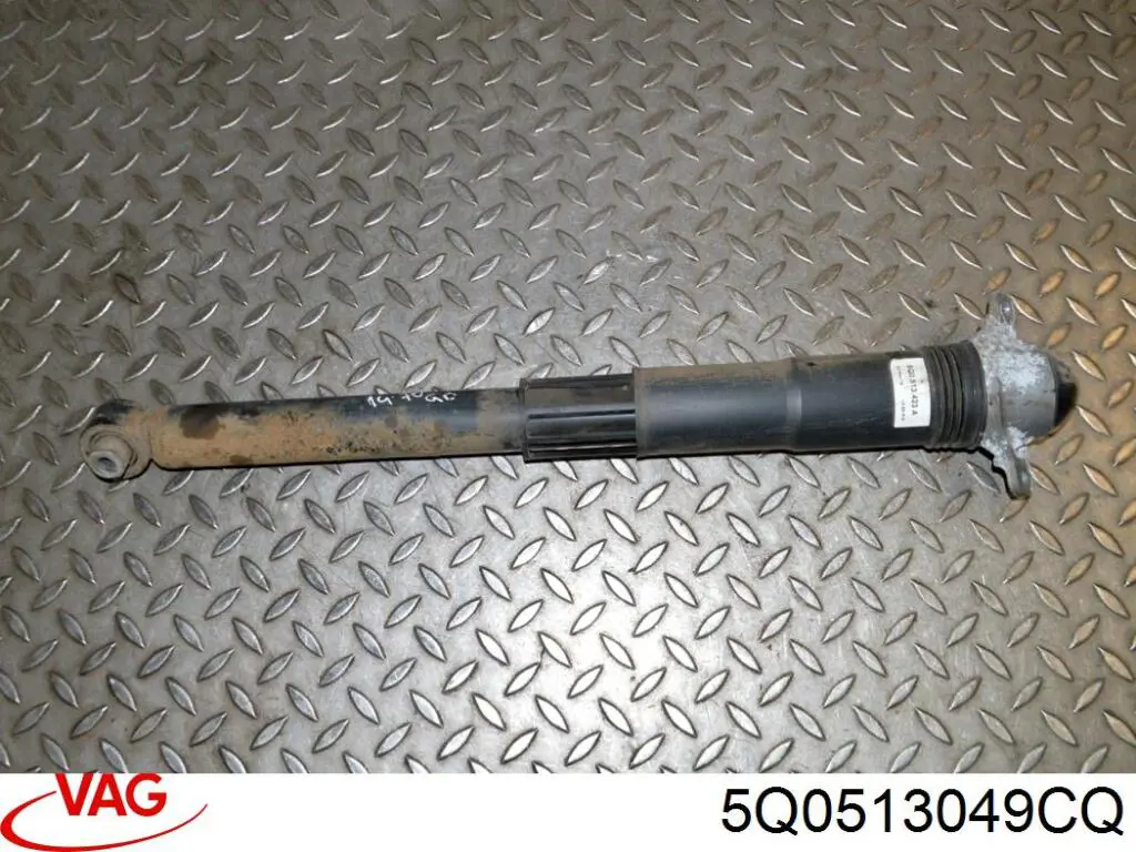 Купити 5Q0513049CQ VAG Стійка амортизатора задня