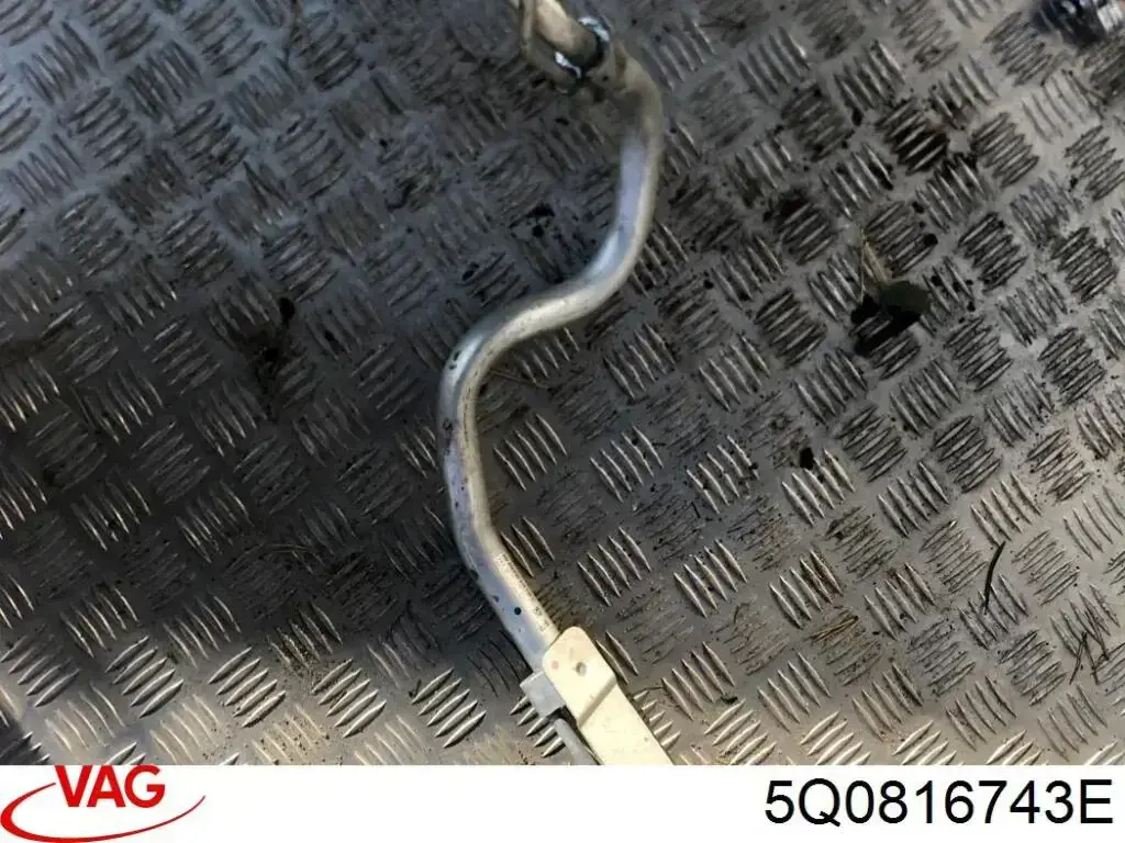 Шланг кондиціонера, від радіатора до випарника VAG 5Q0816743E ціна, від 57.00 USD