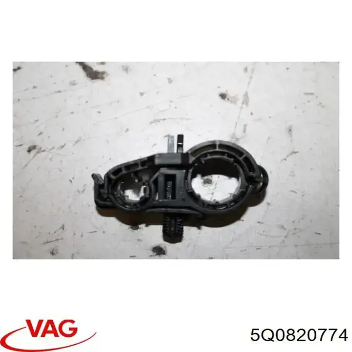 Кронштейн компресора кондиціонера 5Q0820774 VAG