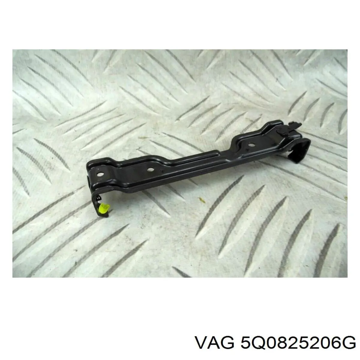 Купити 5Q0825206M VAG Захист днища, задній лівий