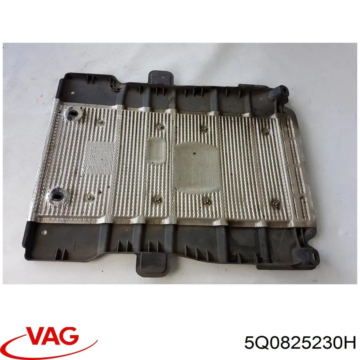 Захист днища, лівий VAG 5Q0825230H ціна, від 15.20 USD