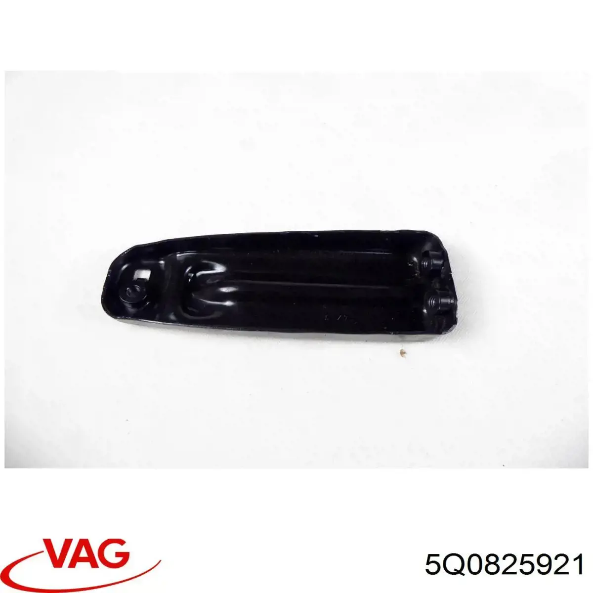Купити 5Q0825921 VAG Кронштейн кріплення захисту двигуна