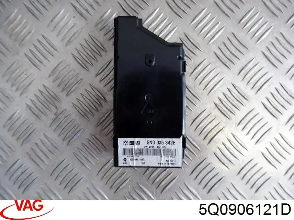 Модуль (блок) управління паливного насоса VAG 5Q0906121D ціна, від 79.01 USD