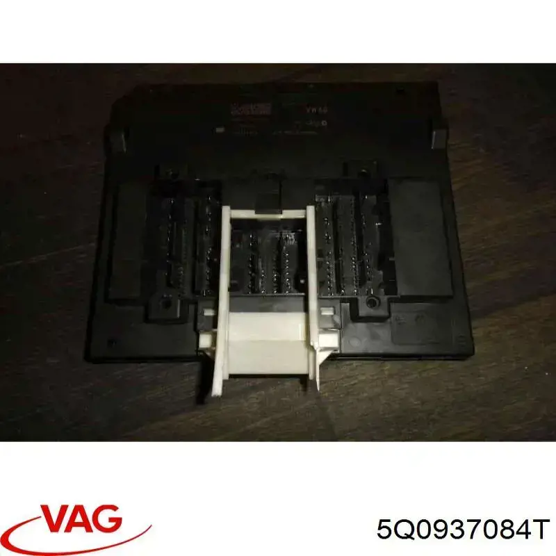  VAG 5Q0937084T ціна, від 111.11 USD