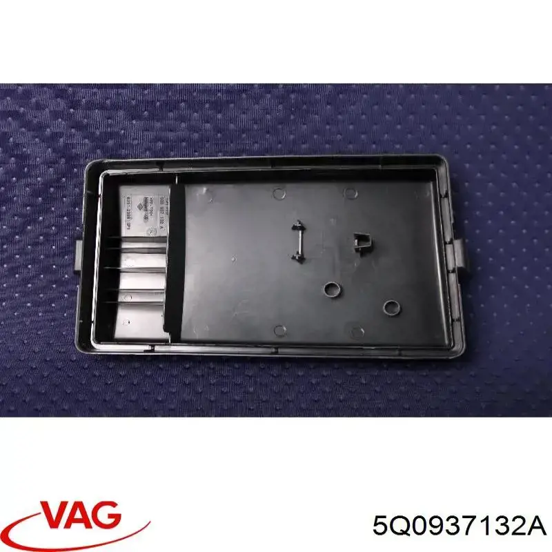 Купити 5Q0937132A VAG Кришка блока запобіжників