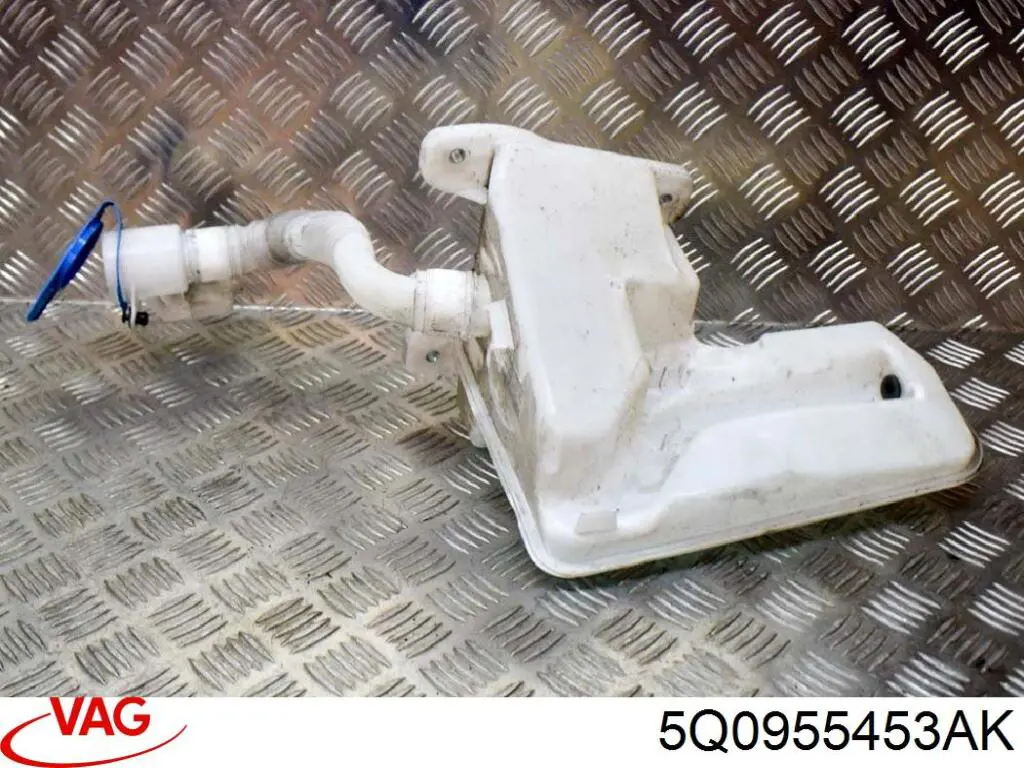 Купити 5Q0955453AK VAG Бачок омивайки