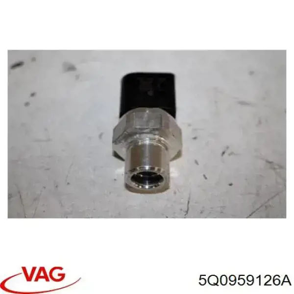Купити 5Q0959126A VAG Датчик тиску кондиціонера