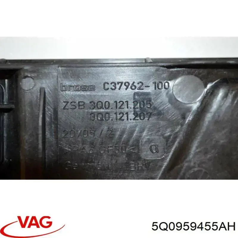 Електровентилятор охолодження в зборі (мотор + крильчатка), правий VAG 5Q0959455AH ціна, від 34.92 USD