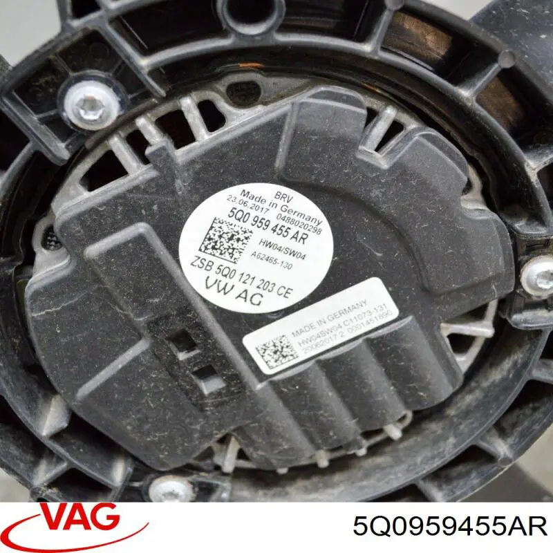 Дифузор радіатора охолодження, в зборі з двигуном і крильчаткою VAG 5Q0959455AR ціна, від 161.39 USD