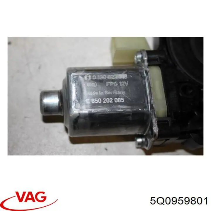 Купити 5Q0959801 VAG Мотор склопідйомника дверей задніх, лівих