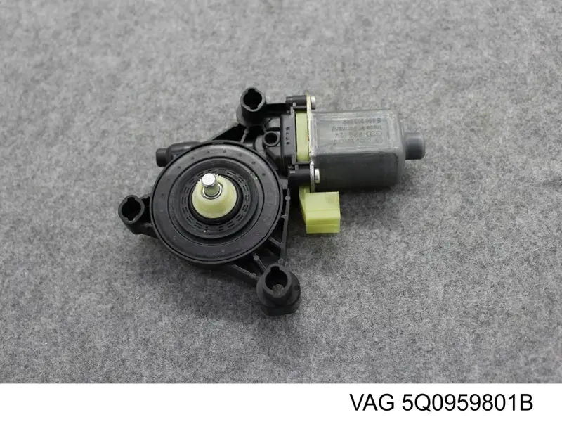 Купити 5Q0959801B VAG Двигун склопідіймача двері передньої