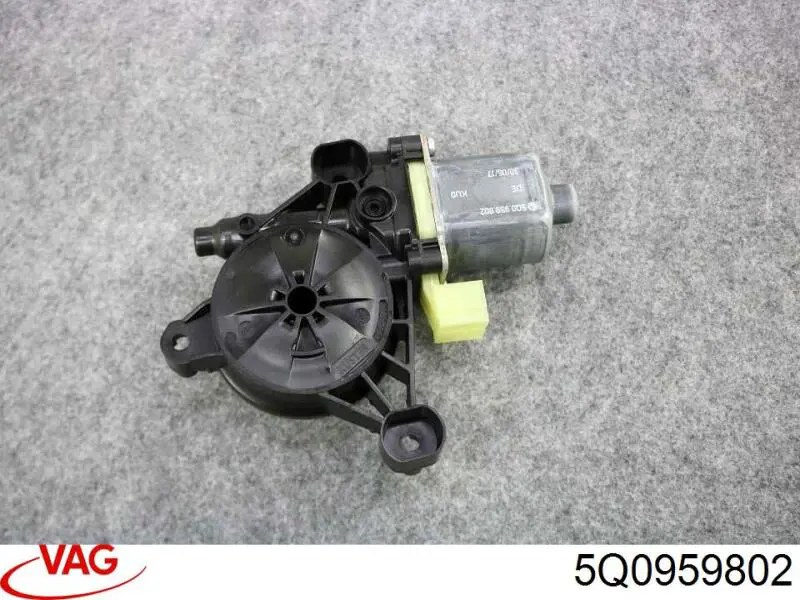 5Q0959802 VAG Моторчик склопідйомника двері задніх, правих