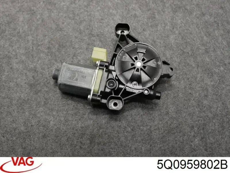 Двигун склопідіймача двері передньої, правої 5Q0959802B VAG